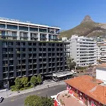 Flamingo 603: Sea Point Aprt With Mountain Views