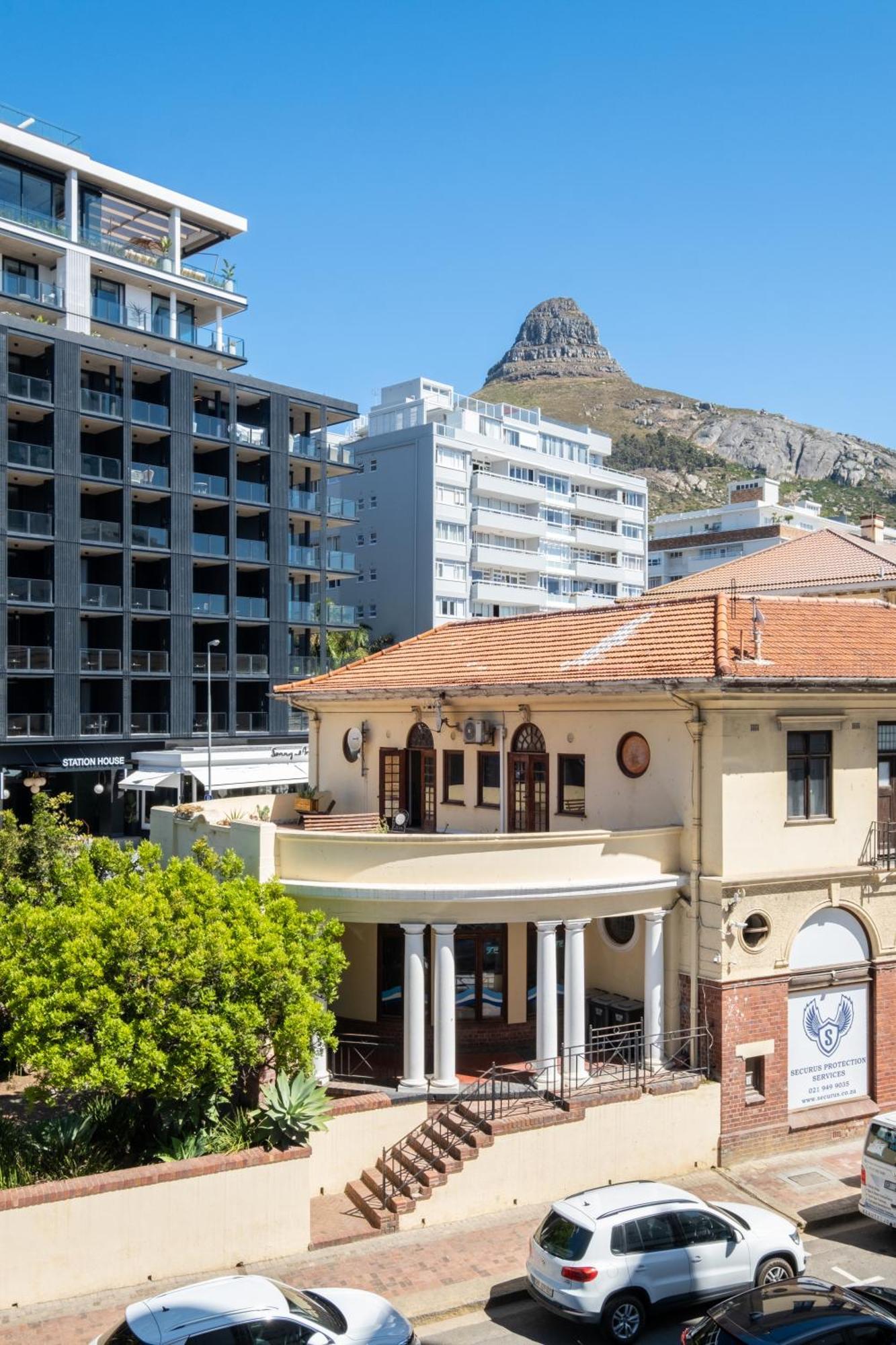 Flamingo 603: Sea Point Aprt With Mountain Views Apartment