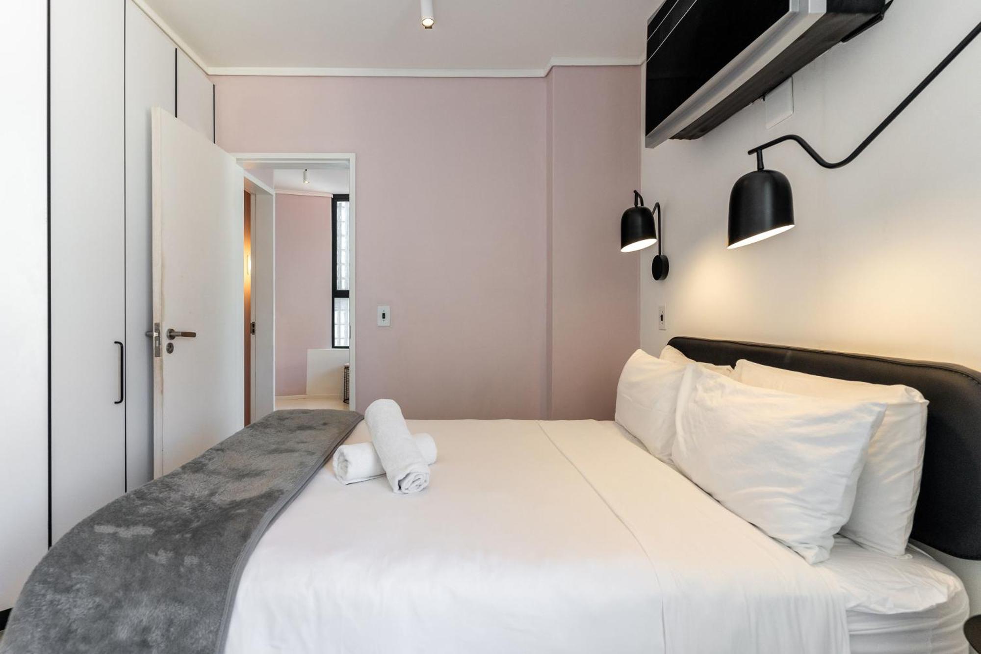 Flamingo 603: Sea Point Aprt With Mountain Views Apartment *