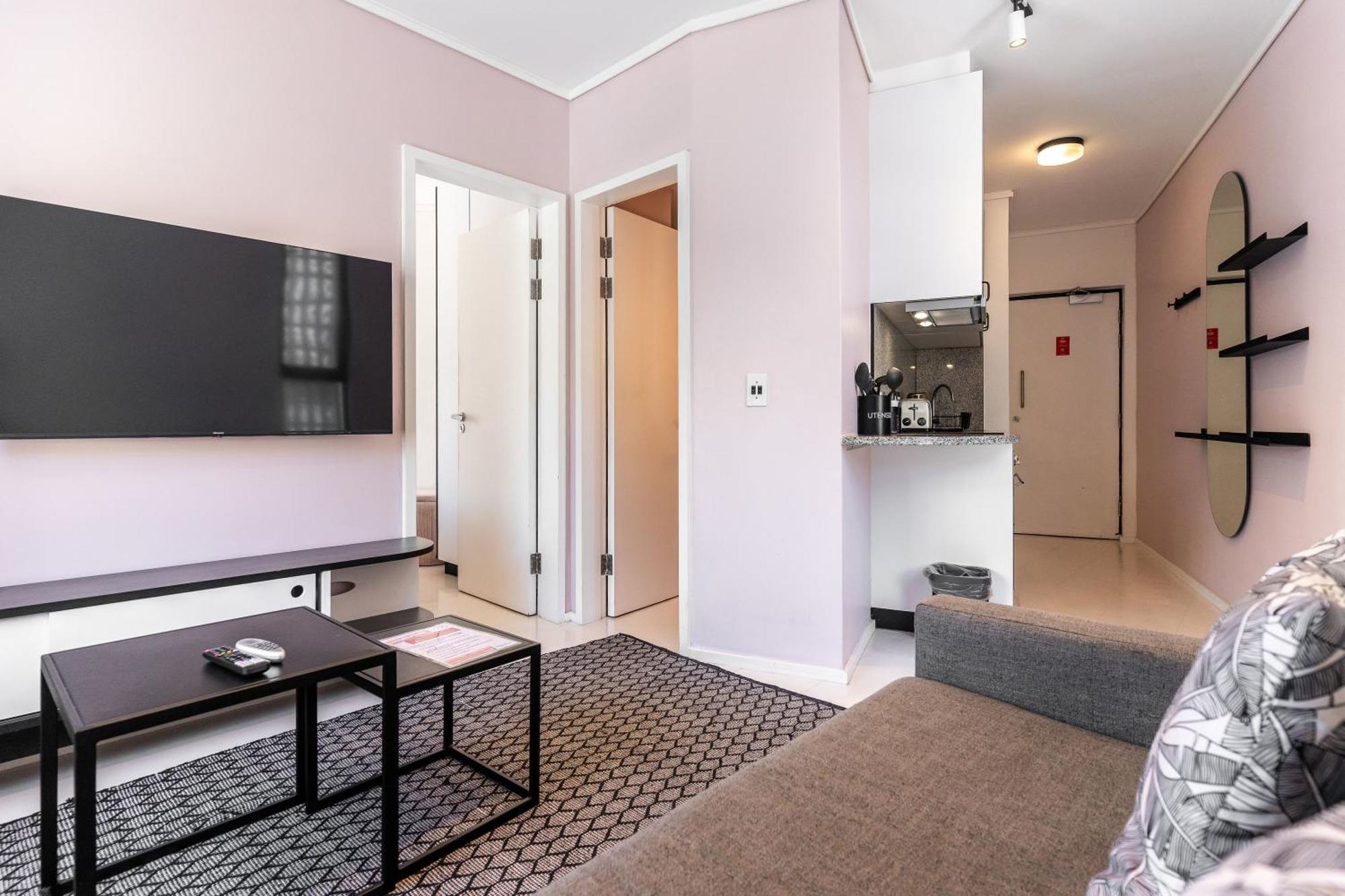 Flamingo 603: Sea Point Aprt With Mountain Views * Cape Town